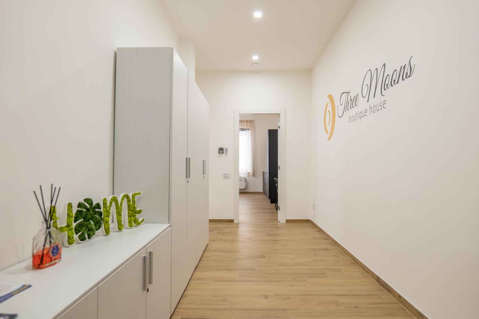 Three Moons Boutique House/Calypso Apartment Salerno Exterior photo