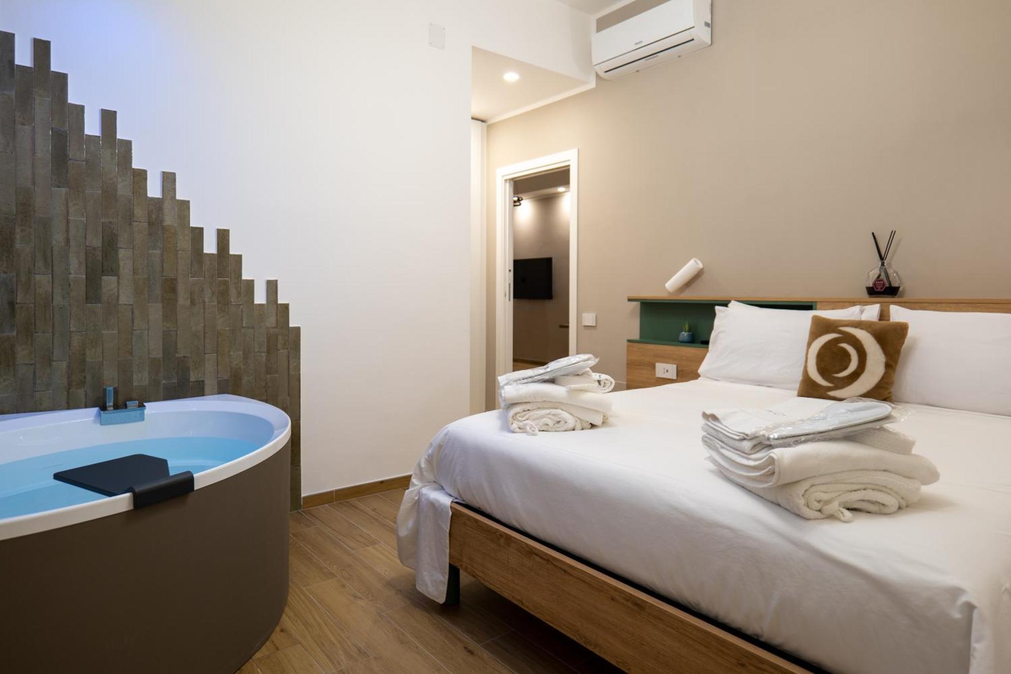 Three Moons Boutique House/Calypso Apartment Salerno Exterior photo